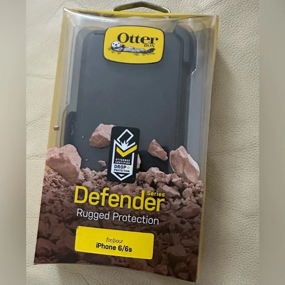 OtterBox Defender Series Case for iPhone 6/6s - Black